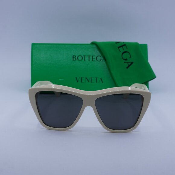 Bottega Veneta BV1092S 003 Cat Eye Sunglasses - Ivory\\Grey main image 5